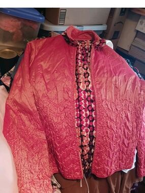 Women’s Quilted Coral  Zip-Front  Jacket with Reversable Unbranded Tagless Fits